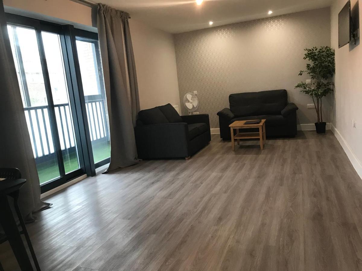 Cranford Apartments Heathrow - Hounslow מראה חיצוני תמונה
